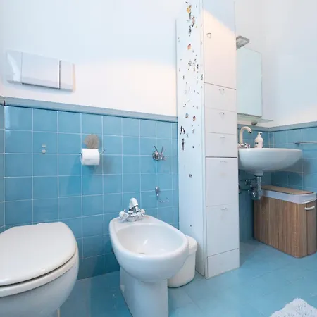 283 - Casa Margherita, A 300metri Dal Mare Di *