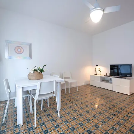 283 - Casa Margherita, A 300metri Dal Mare Di *